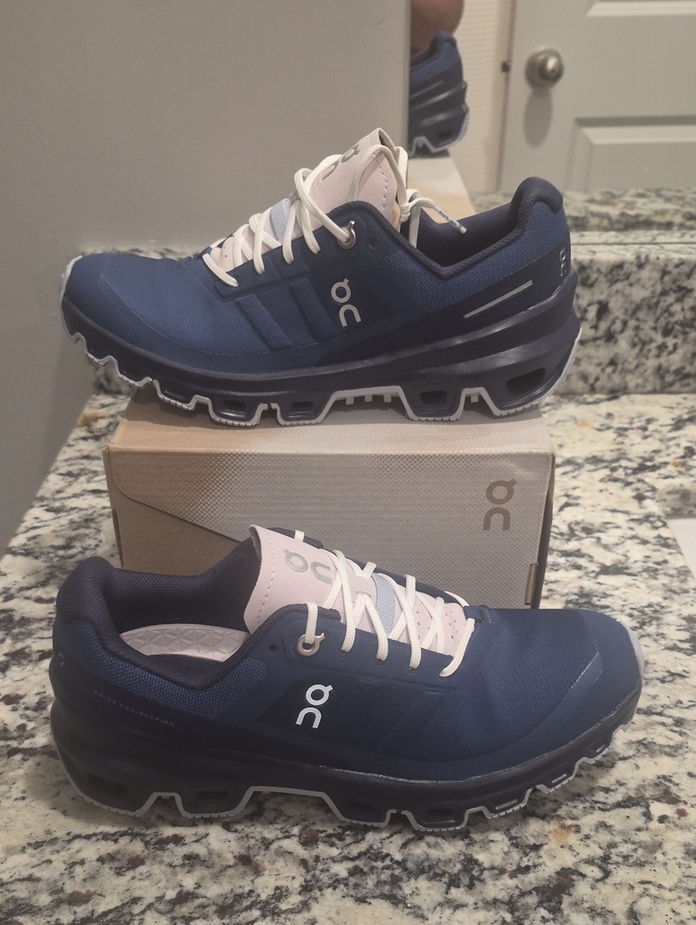 New On Running Women's Navy and White Cloud Athletic Shoes - Picture 6 of 7